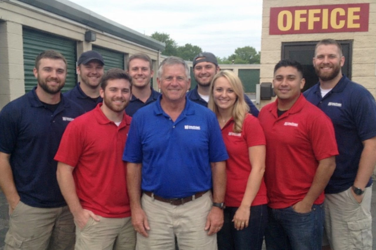 Water damage restoration professionals in East Honolulu, HI