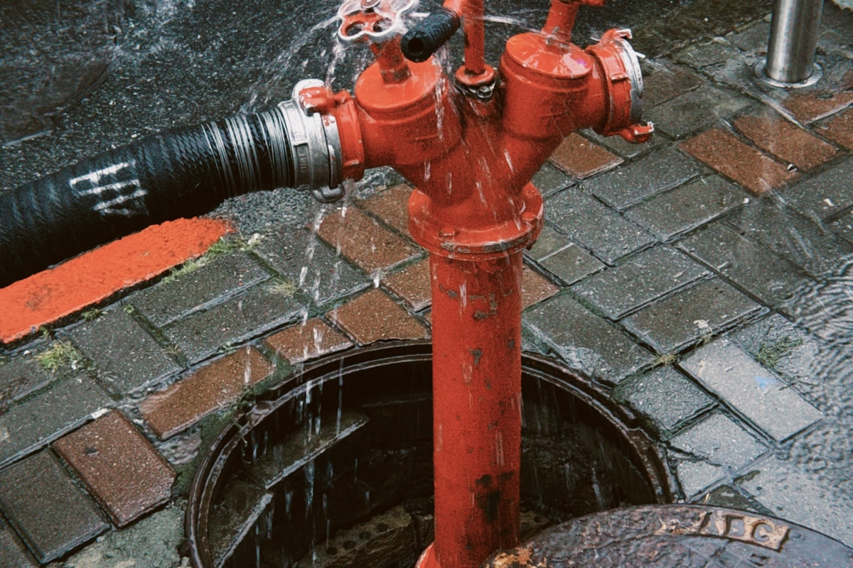 Commercial water damage restoration in East Honolulu